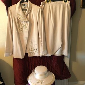 Ben Marc international ladies dress suit.